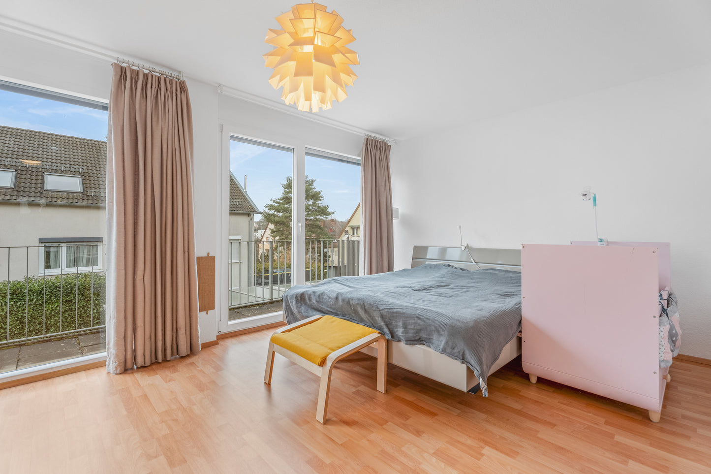 ERFOLGREICH VERMITTELT - Modernes Reihenmittelhaus mit Garten in Stuttgart-Stammheim