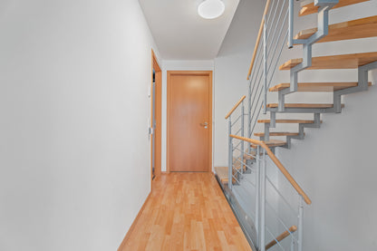 ERFOLGREICH VERMITTELT - Modernes Reihenmittelhaus mit Garten in Stuttgart-Stammheim