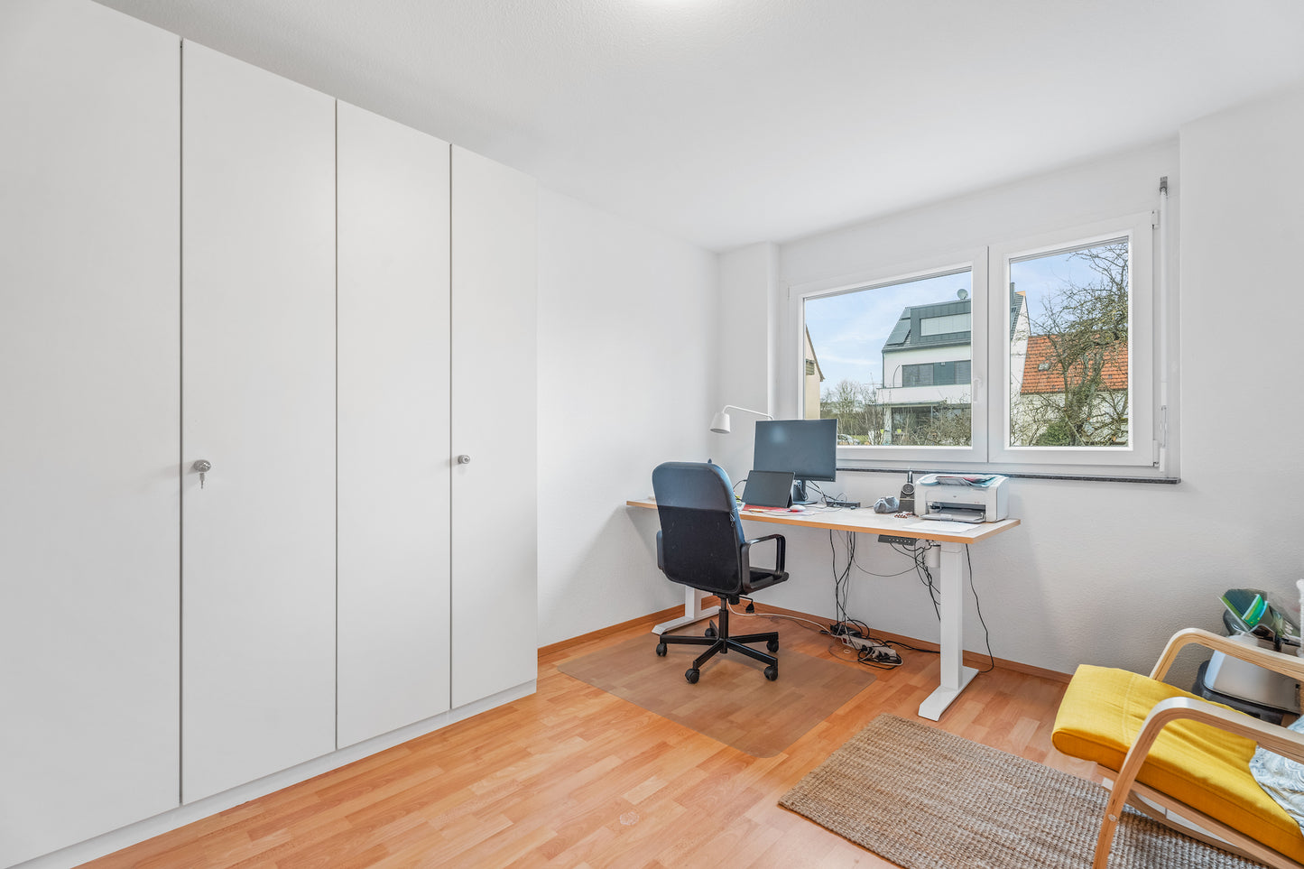 ERFOLGREICH VERMITTELT - Modernes Reihenmittelhaus mit Garten in Stuttgart-Stammheim