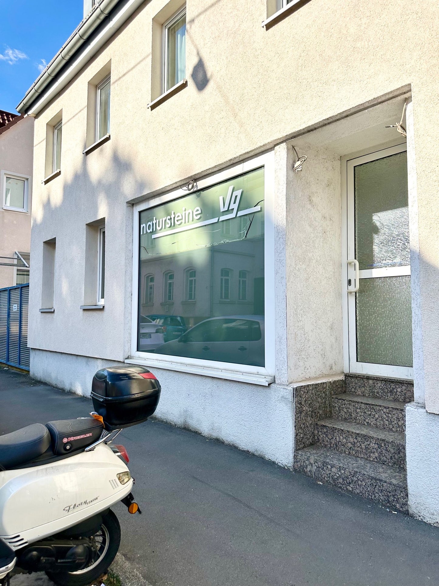 ERFOLGREICH VERMIETET - Gewerbefläche in Top-Lage von Stuttgart-Feuerbach – Ideal für Büro oder Praxis
