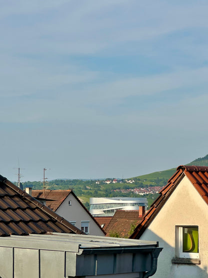 ERFOLGREICH VERMIETET - Dachgeschosswohnung mit Traumblick – Stuttgart-Ost